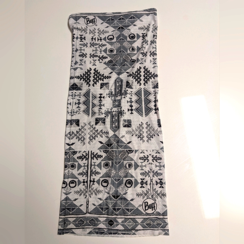 Buff White Aztec Pattern